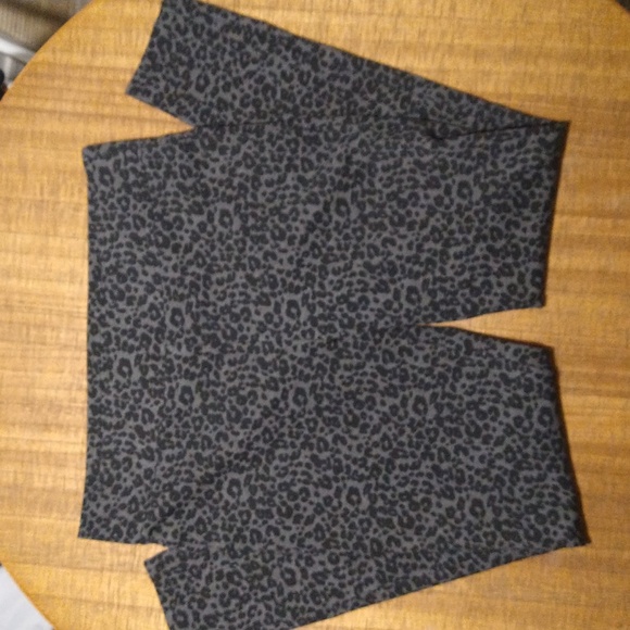Loft Leopard Print Ponte Leggings Size M - Picture 6 of 6